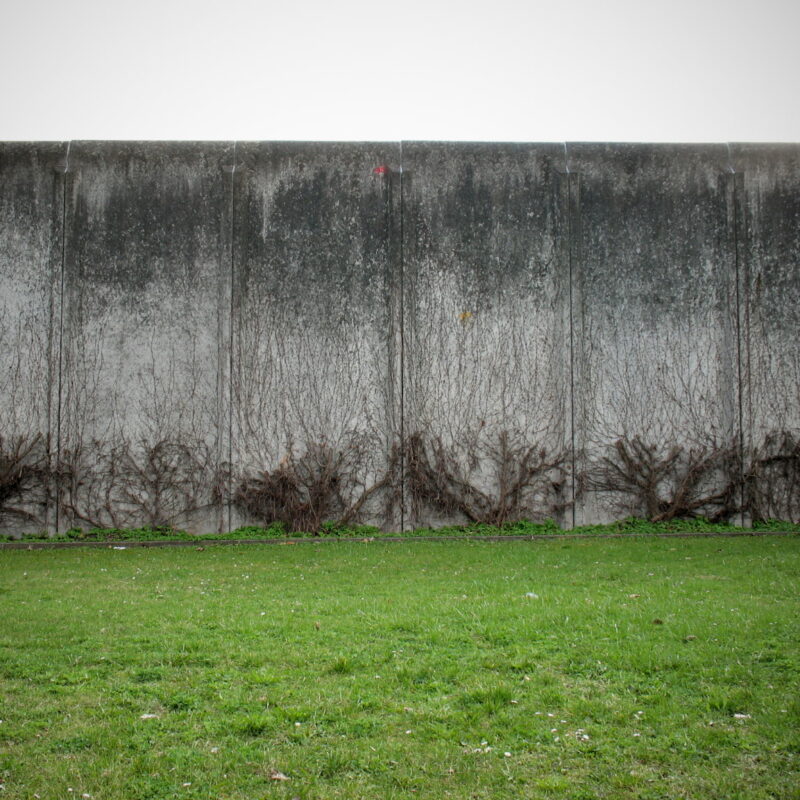 Mauer der Nürnberger Justizvollzugsanstalt
