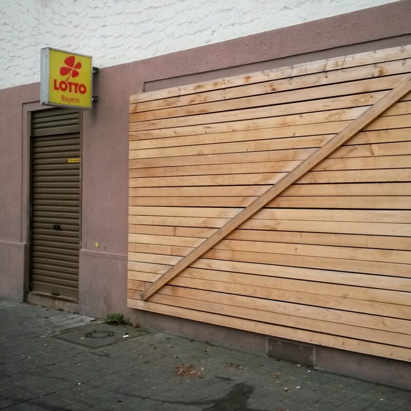 Aufgelassener Lotto-Laden (Nürnberg, Allersberger Straße)